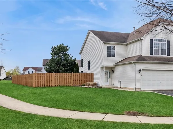 1611 Grove Ct, Lockport, IL 60441