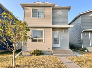 808 S Birchwood Close, Drumheller, AB T0J 0Y6