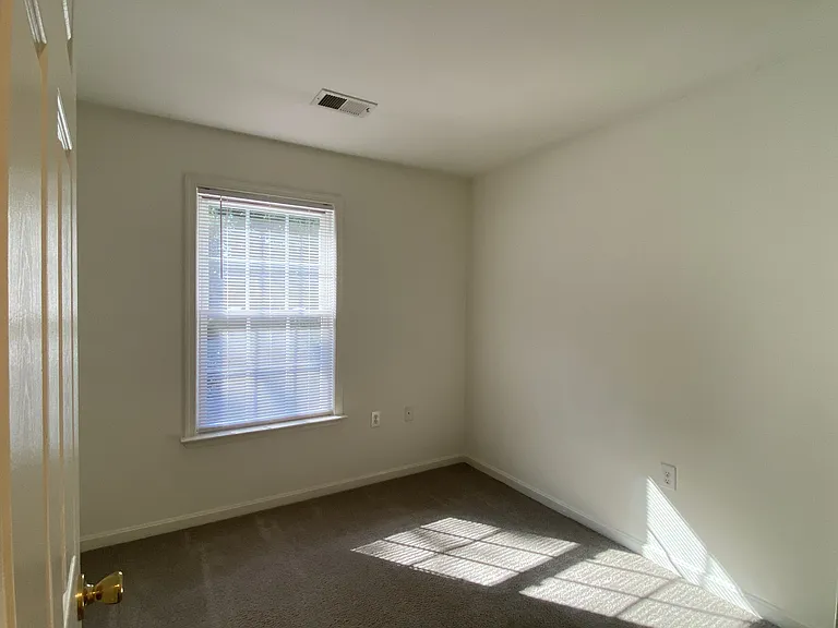 63 Mabel Ln — Photo 7