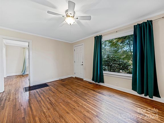 4th image of 575 Buena Vista Ln
