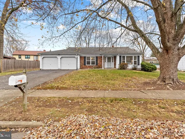 4 David Dr, Ewing, NJ 08638