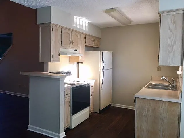 1833 Black Bear Cir W — Photo 6