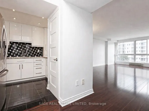 7 Broadway Ave #705, Toronto, ON M4P 3C5