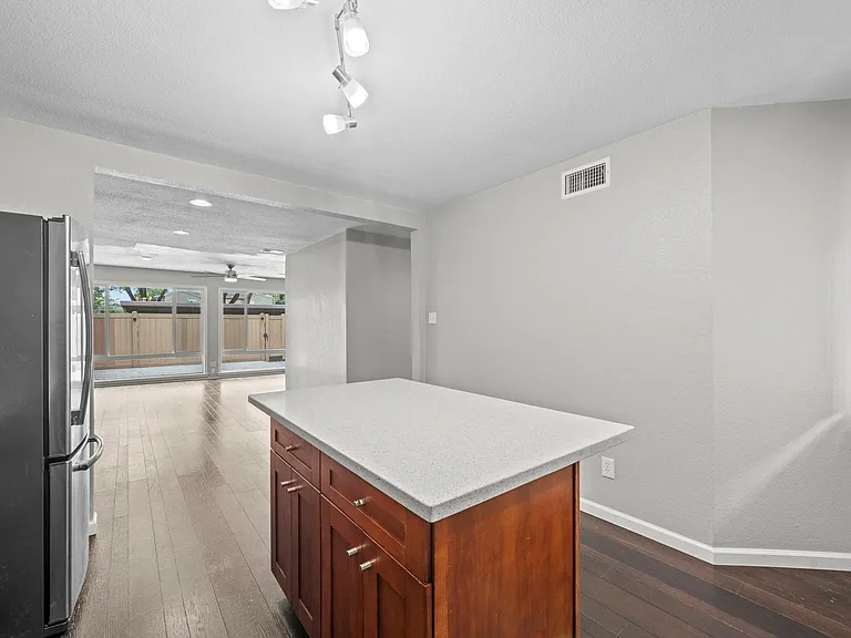 2303 Briarwest Blvd #2303 — Photo 6