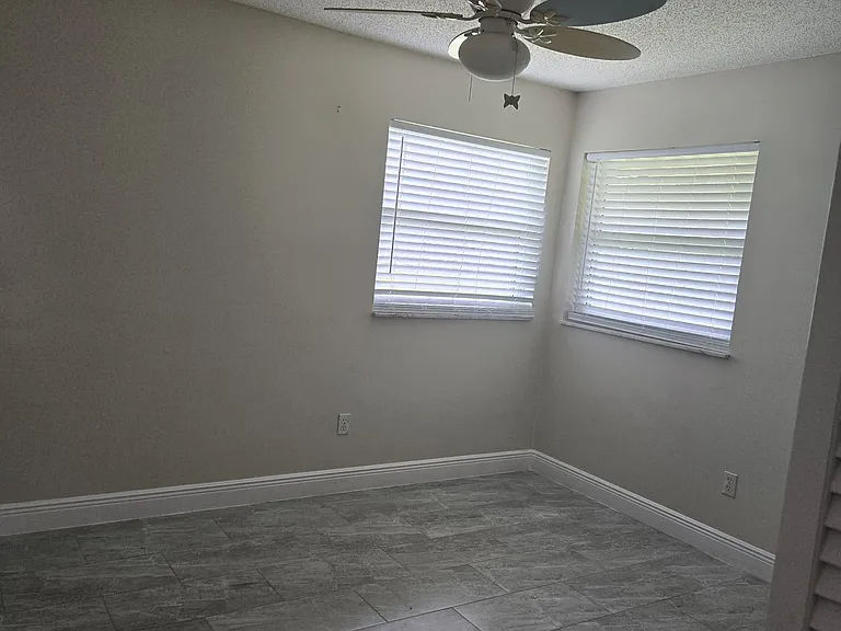 1420 Simmons Rd #1 — Photo 5