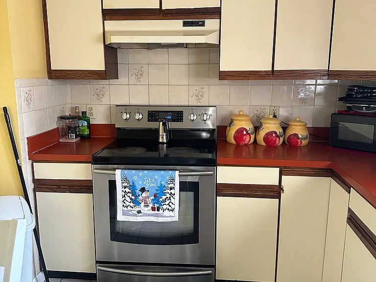 292 Salem St #201 — Photo 7