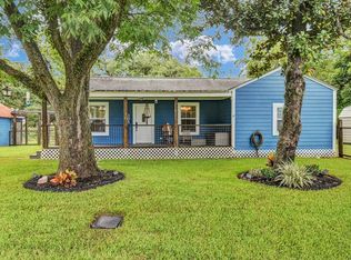 305 S 15th St, West Columbia, TX 77486
