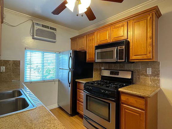3rd image of 10460 National Blvd APT 20