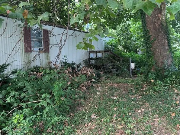 1107 Emery Lane, Clarksville, IN 47129