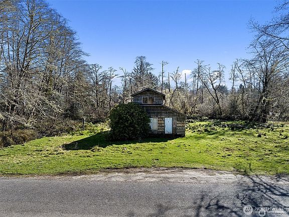 5th image of 3212 Oysterville Road