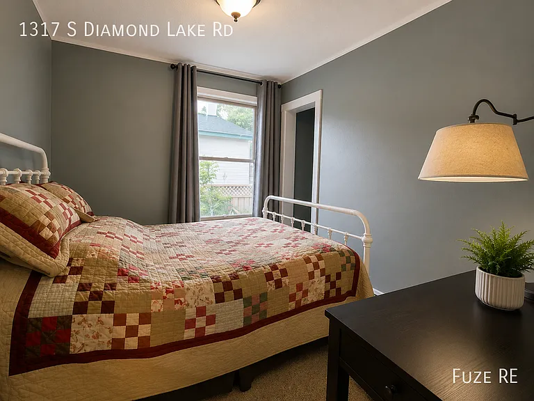 1317 S Diamond Lake Rd — Photo 10