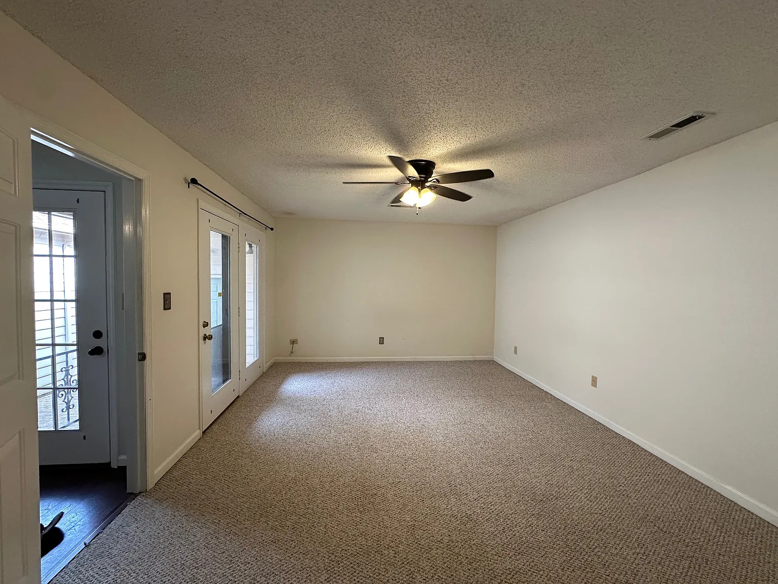 6851 Steeplechase Dr NW — Photo 4