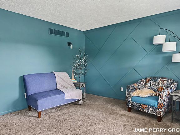 4th image of 1192 Porter Dr