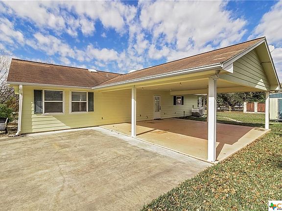 3rd image of 53 Twin Lake Cir