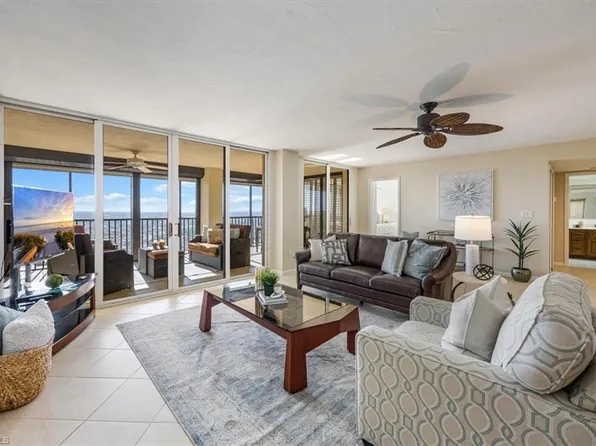 5601 Turtle Bay Dr 2003, Naples, FL 34108
