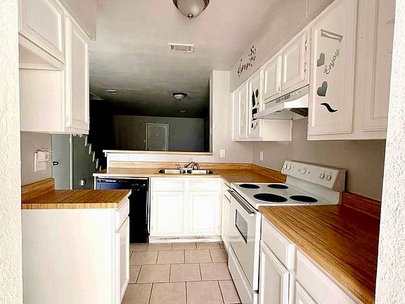 2nd image of 9503 Olde Towne Row