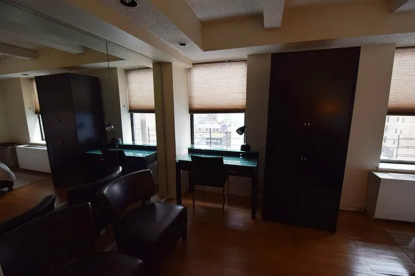 Rented by Global Realty Opportunities | media 21