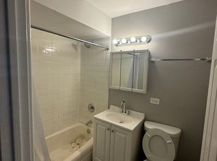 8223 S Exchange Ave #6, Chicago, IL 60617