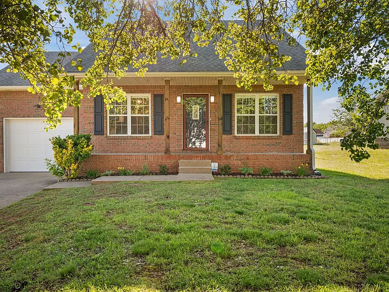 3726 Heather Dr — Photo 1