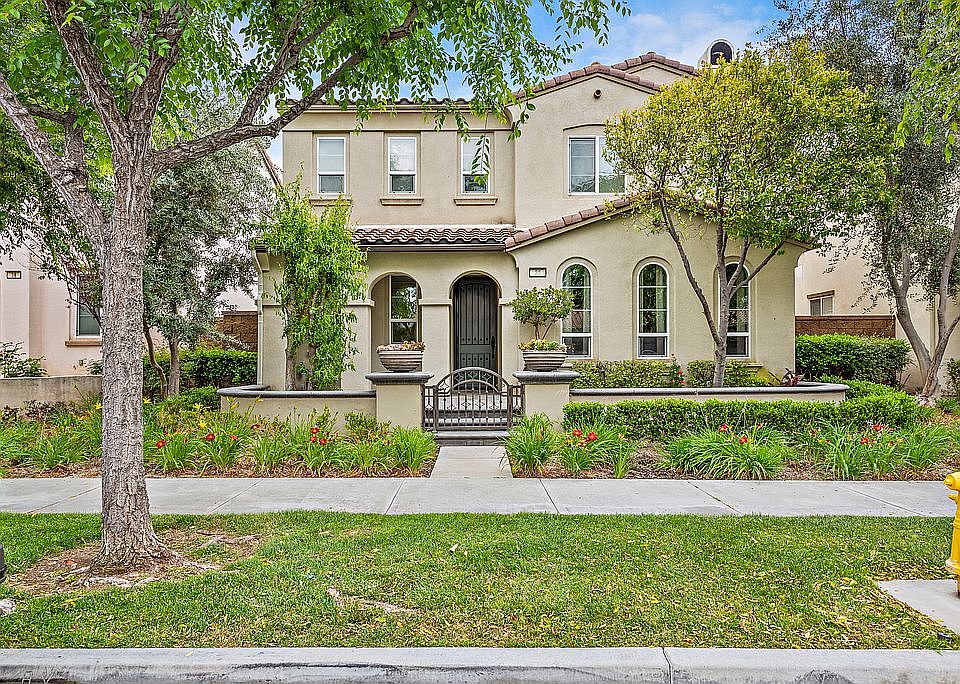 Welcome to 36 Midsummer!