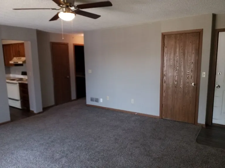 209 W Main St — Photo 25