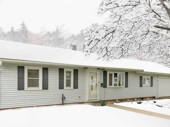 502 W Aire Dr, West Burlington, IA 52655