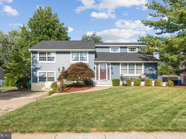 113 Pine Valley Rd, Delran, NJ 08075