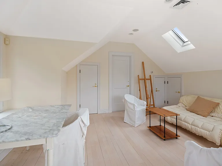 223 Halsey Neck Ln — Photo 15