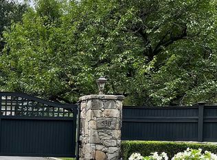 530 Cognewaugh Rd, Cos Cob, CT 06807