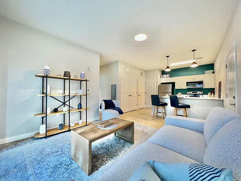 Water's Edge Apartments — Photo 45