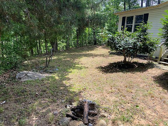 5th image of 65 Hickory Nut Dr