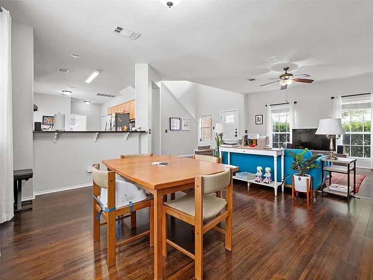 6630 Hillside Terrace Dr — Photo 6