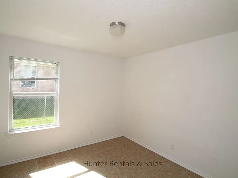 302A Jeff Gordon Dr — Photo 13