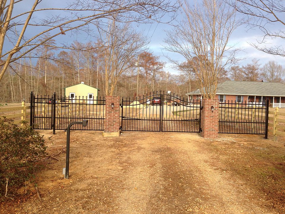 Gated entry built in 2014