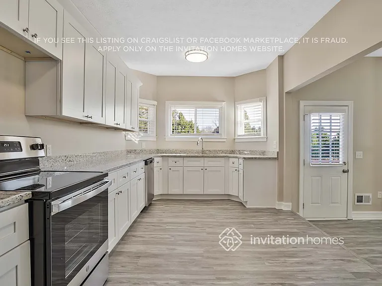 6015 Holland Dr — Photo 12