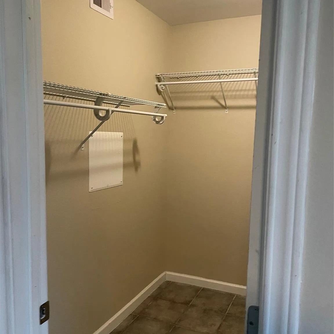 1 bed, 1.0 bath, 656 sqft, $850 — Photo 3