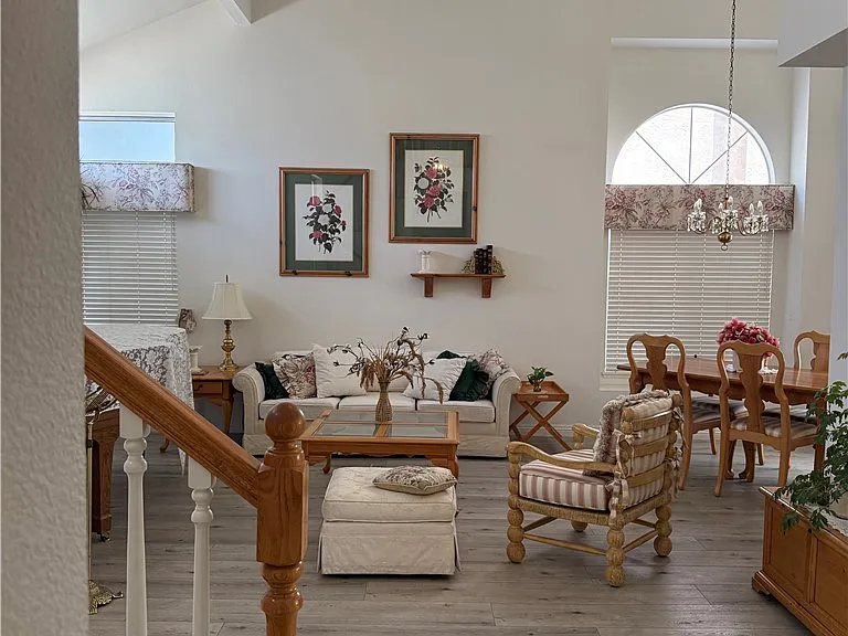 16236 Peppertree Ln — Photo 11