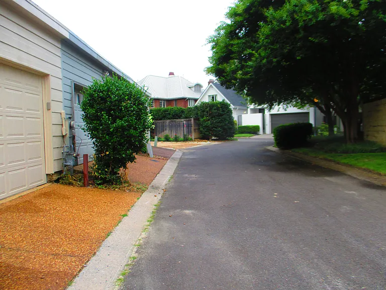 56 W Calhoun Ave — Photo 30
