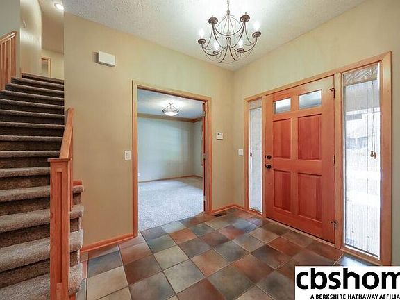 3rd image of 5216 Woodlane Dr