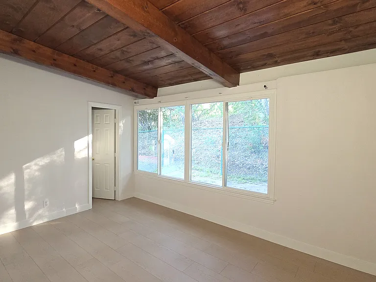 3770 Hillway Dr — Photo 7