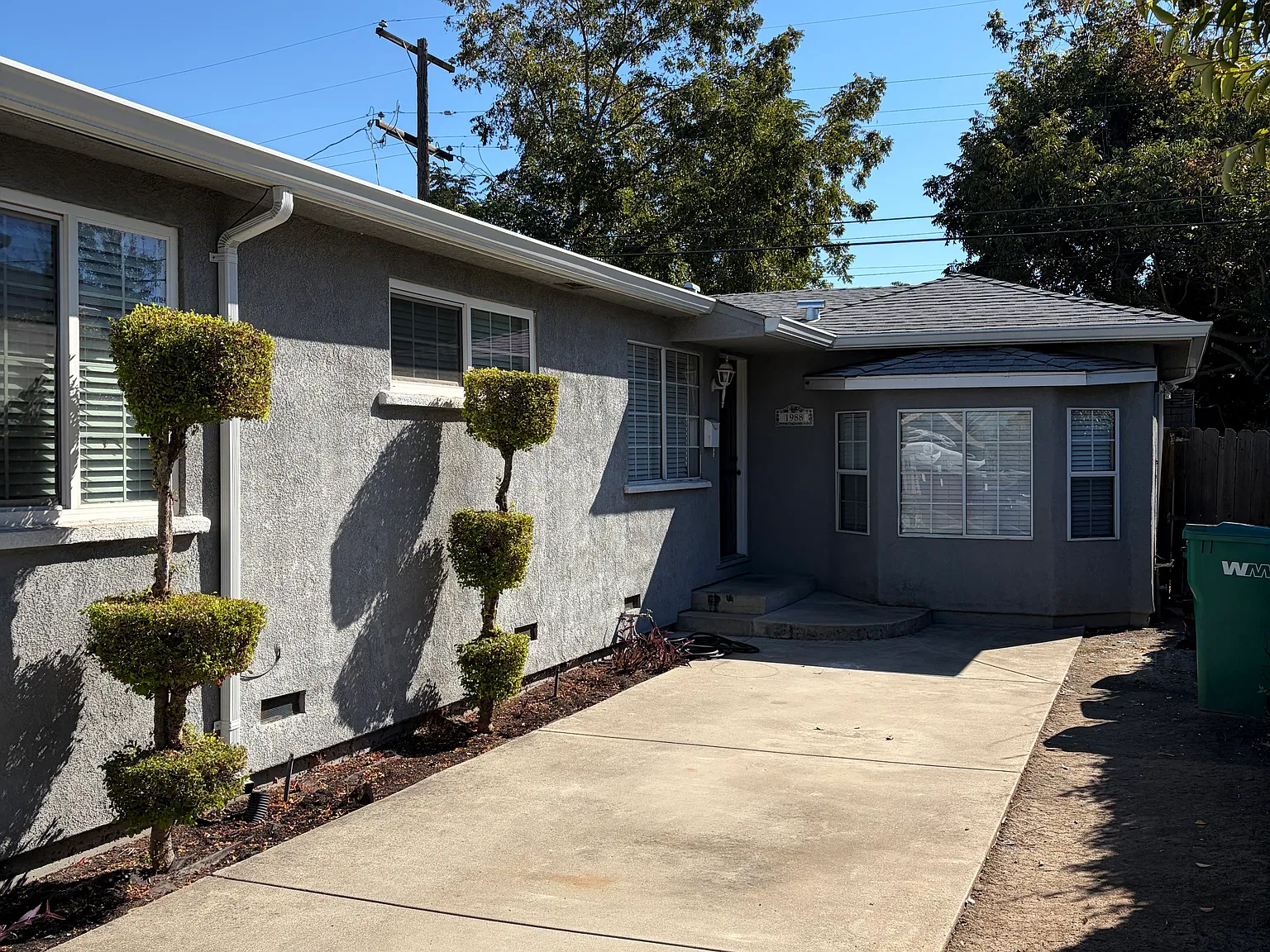 2 bed, 1100 sqft, $2,000 — Photo 1