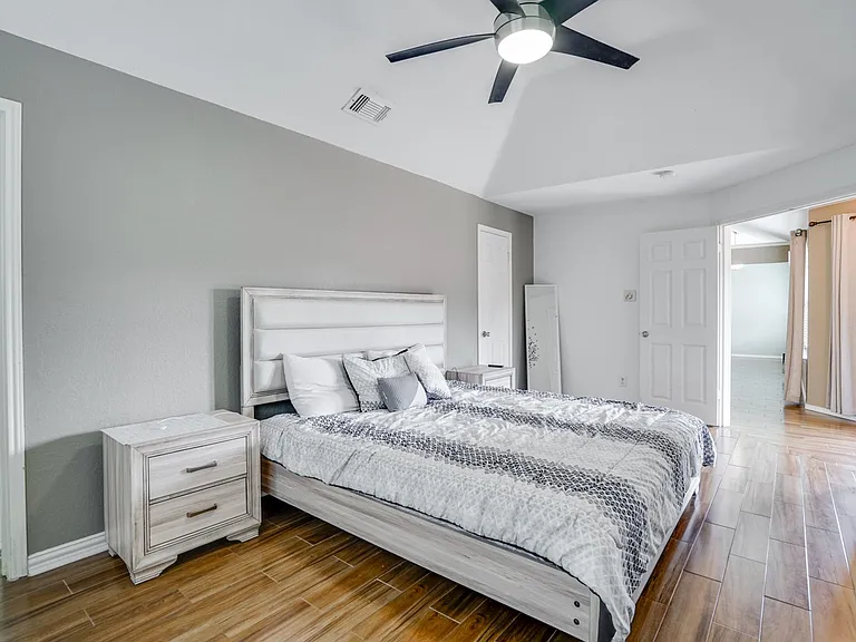 369 Phillips Dr — Photo 7
