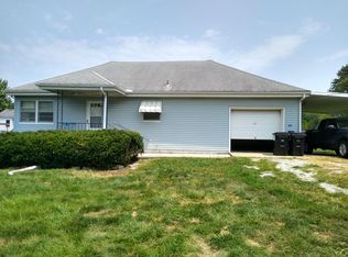 929 SW Ward Rd, Lees Summit, MO 64081