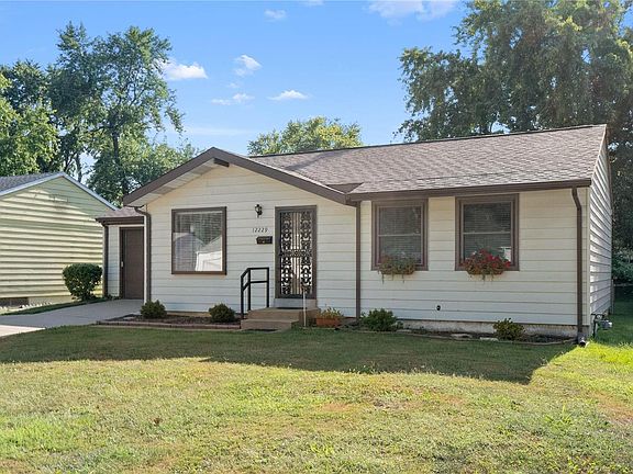 3rd image of 12229 Bennington Pl
