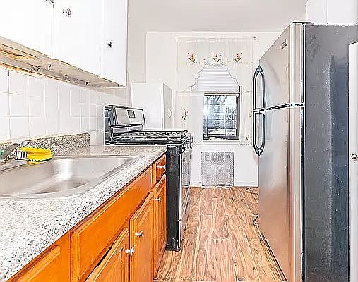 4th image of 253 Clarkson Ave #517