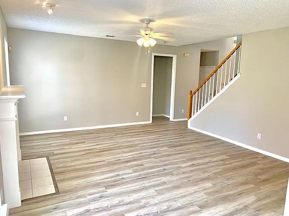 3rd image of 6116 Shady Cove Ct