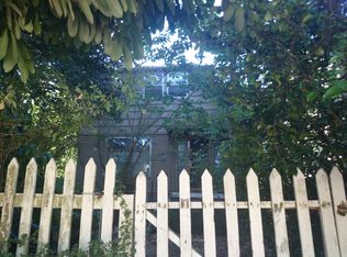 2137 8th Ave W, Seattle, WA 98119