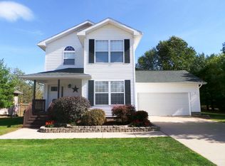 606 Garden Ln, Perry, MI 48872