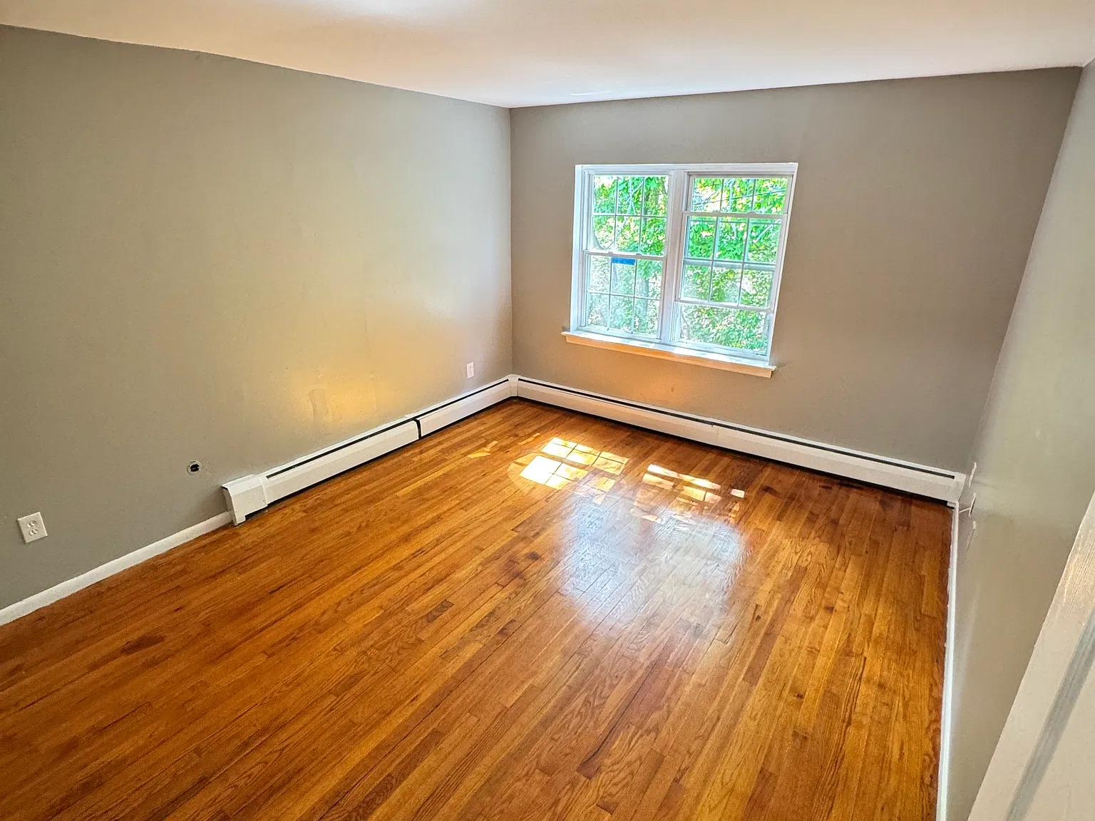10 Highland St — Photo 2