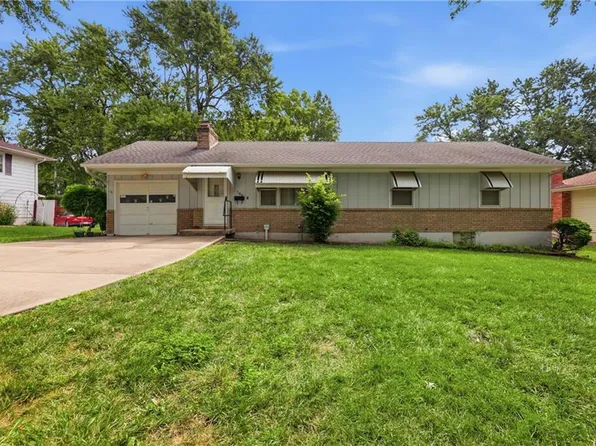 500 SW 23rd St, Blue Springs, MO 64015